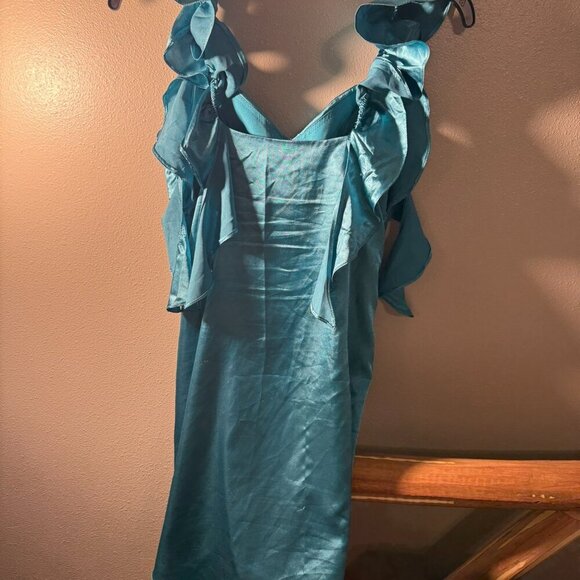 Ruffle Satin, Square Neck Cocktail Gown (HOCO/ Prom/ Other) - Picture 6 of 16